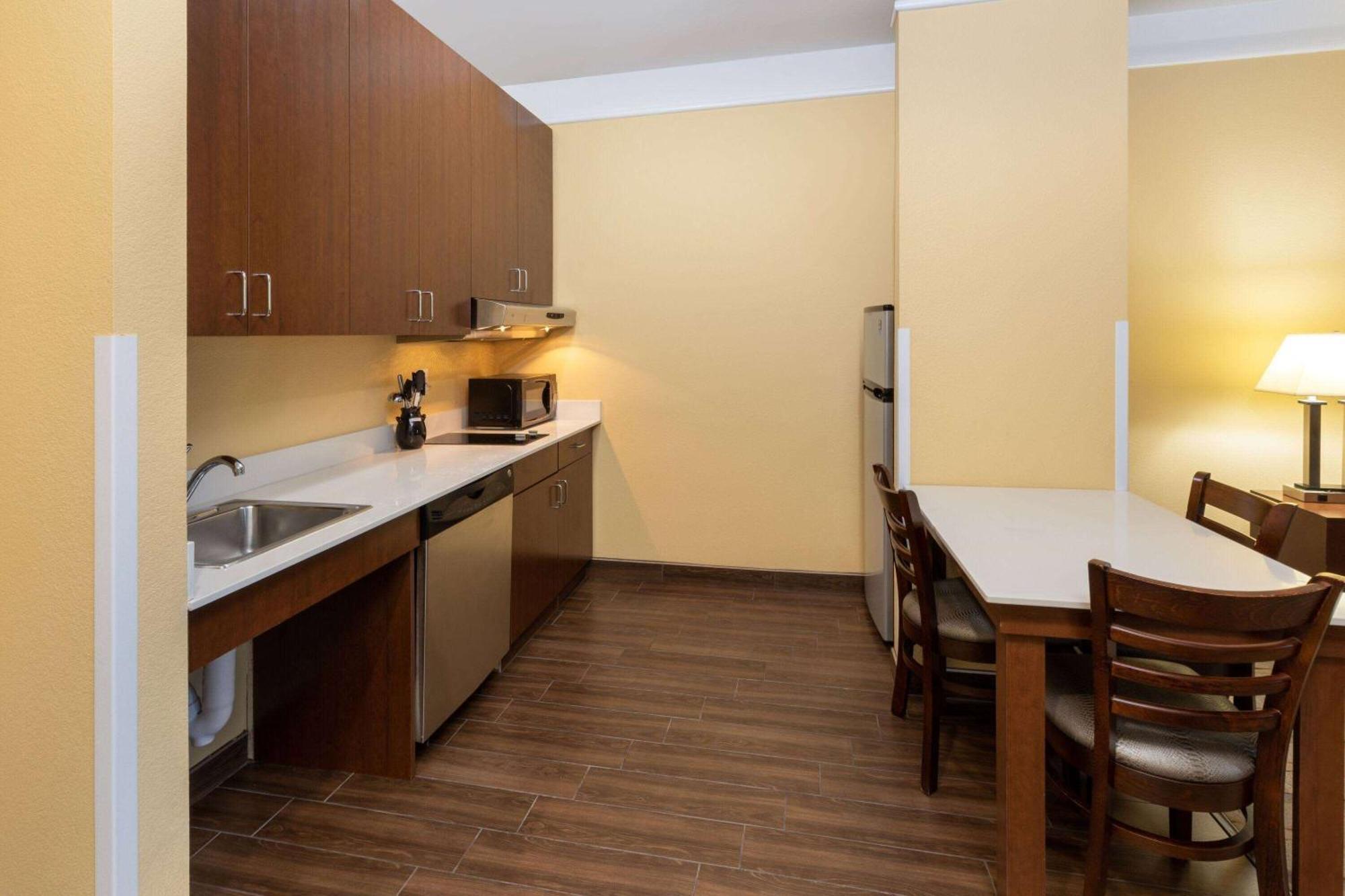 La Quinta By Wyndham Houston Nw Beltway8/Westrd Hotel Jersey Village Exterior photo